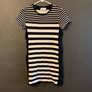 Great throw on and go dress!